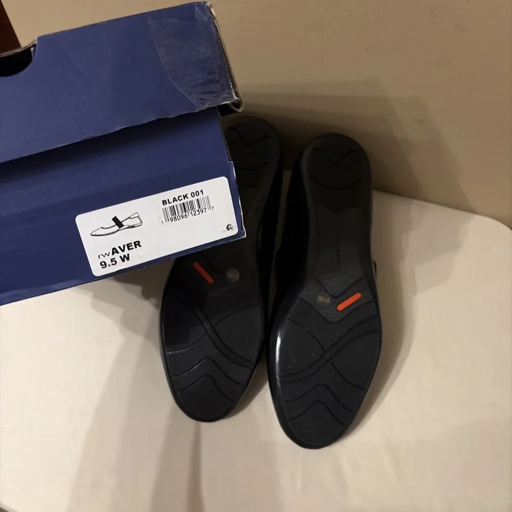 NIB Rockport Aver 9.5 W Wide Mary Jane Flats Black Patent Leather Slip On Shoes